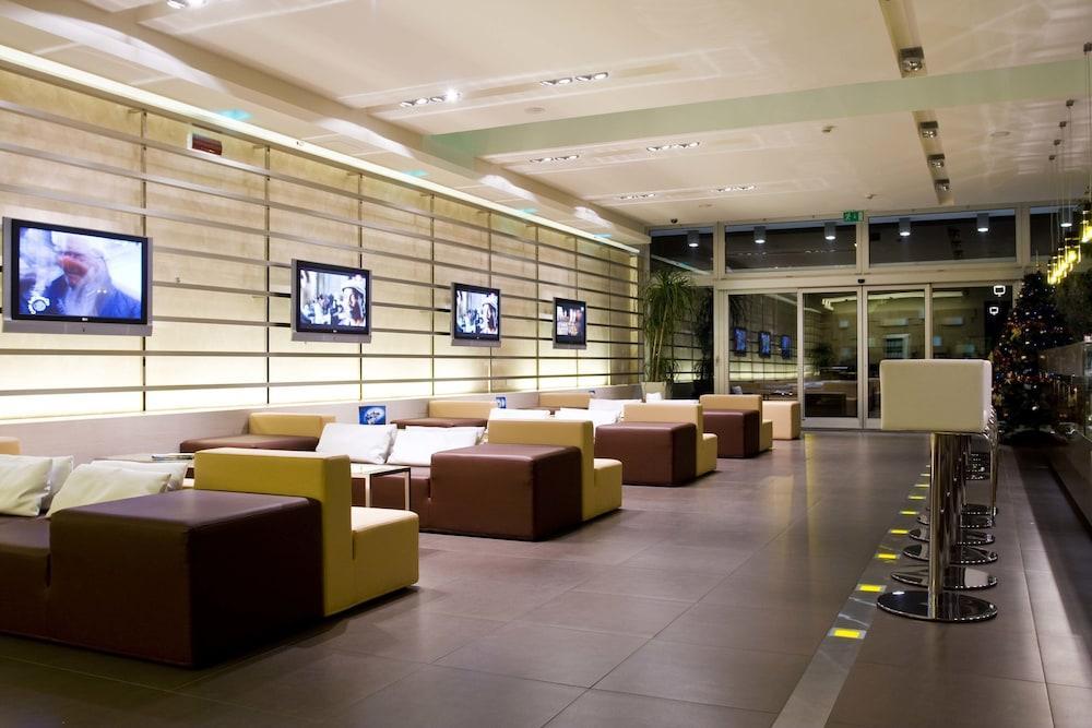Hotel Cube Равена Екстериор снимка