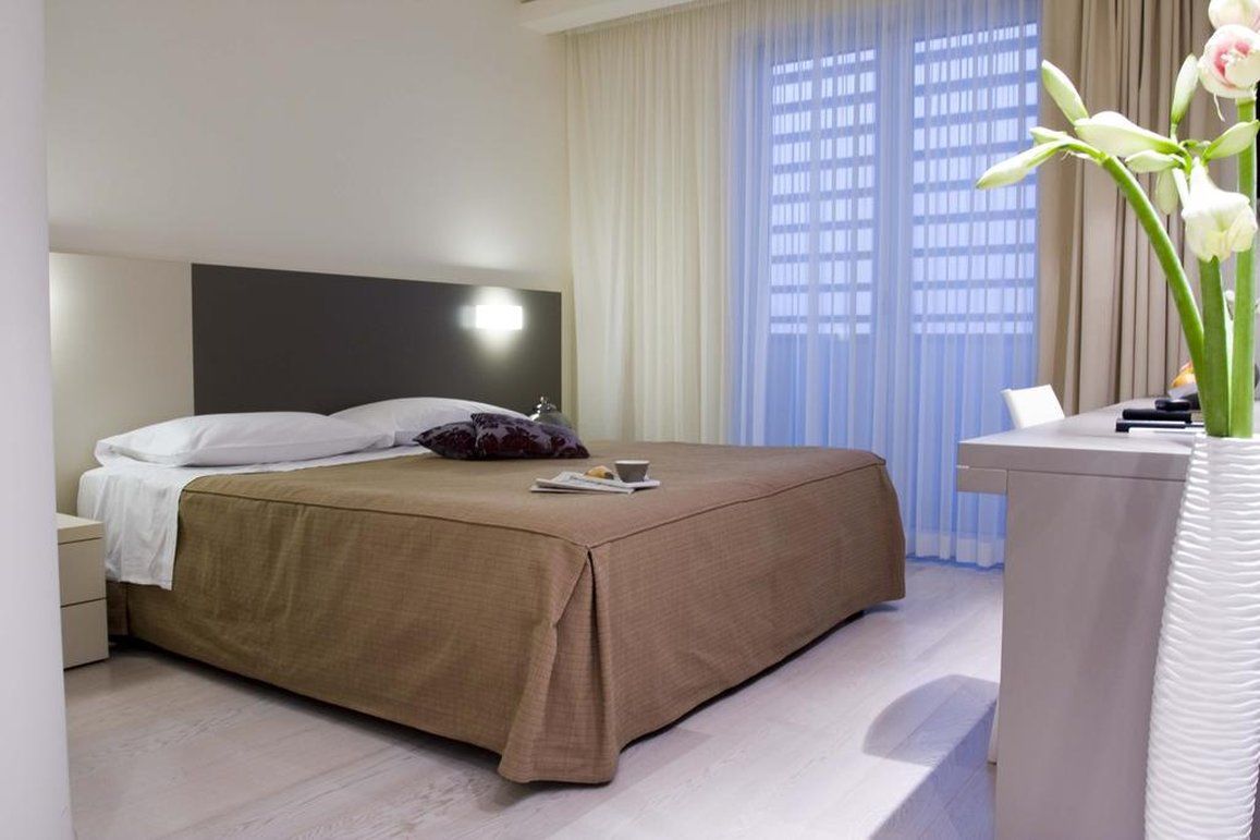 Hotel Cube Равена Стая снимка