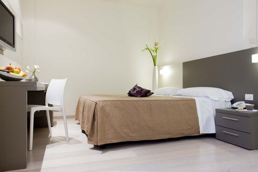 Hotel Cube Равена Екстериор снимка